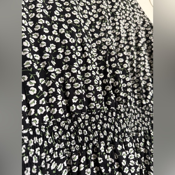 Black, White and Green Floral Dress - Size Large PTP - Picture 4 of 4